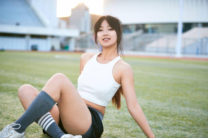 绿茵场上的快乐的足球宝贝图片