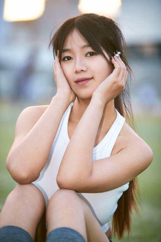 绿茵场上的快乐的足球宝贝图片