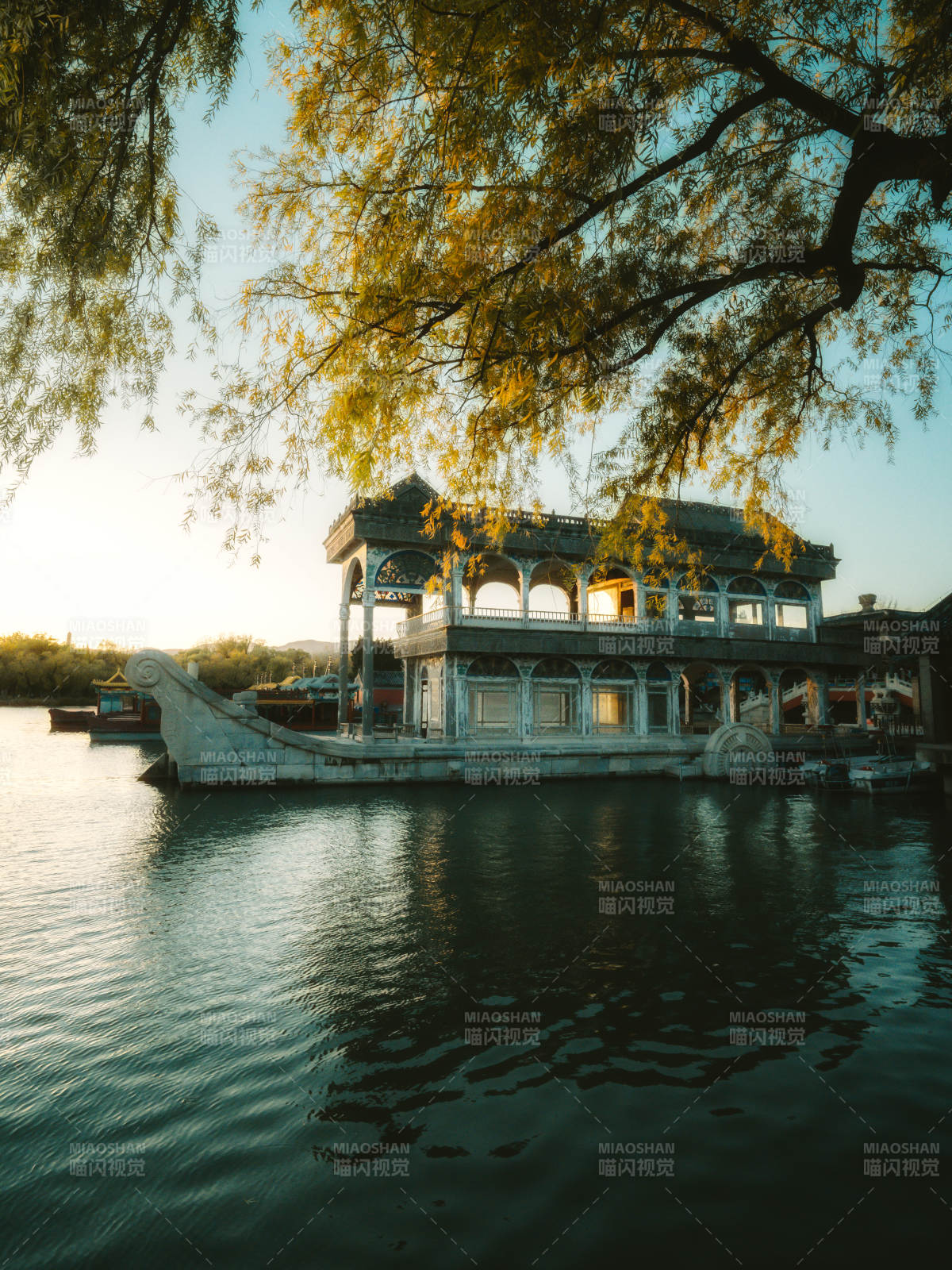 颐和园石舫图片