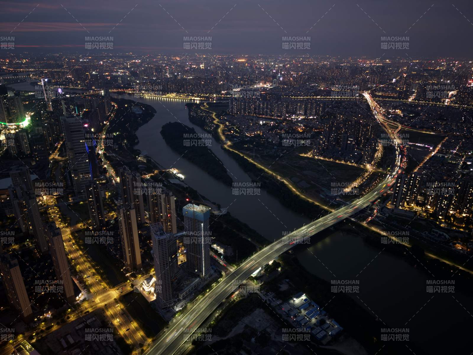 夜幕下的佛山河景图片