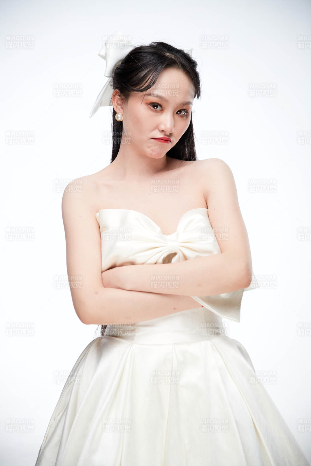 女性婚纱妆面图片