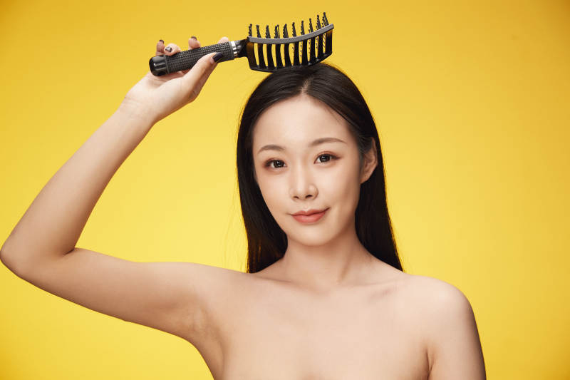 亚洲美女面部特写化妆护肤图片