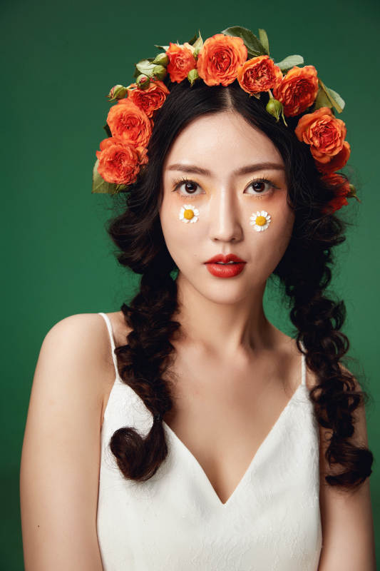 时尚亚洲女性婚纱妆面彩妆图片