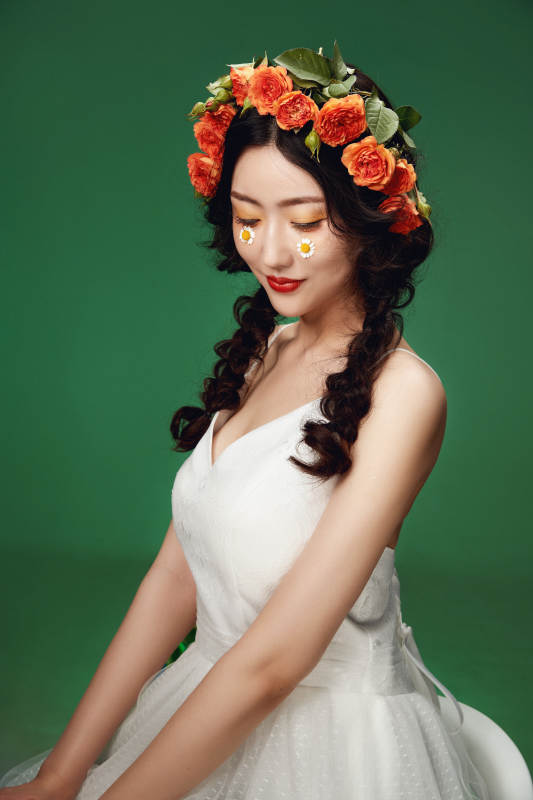 时尚亚洲女性婚纱妆面彩妆图片