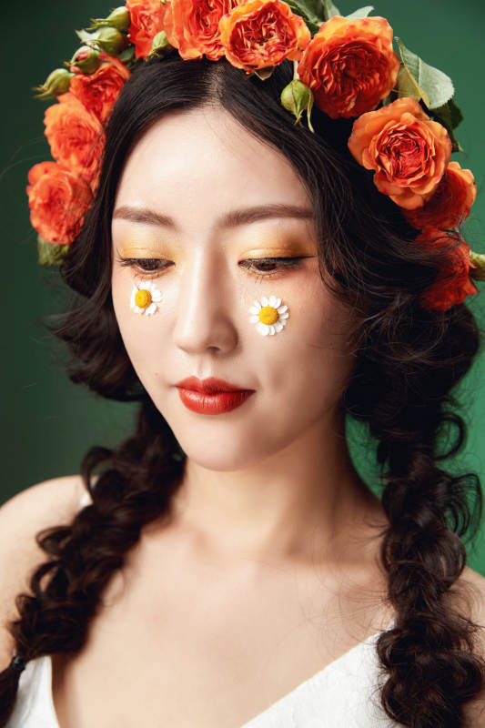 时尚亚洲女性婚纱妆面彩妆图片