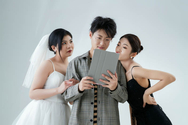 宅男的网络恋爱梦想成真图片