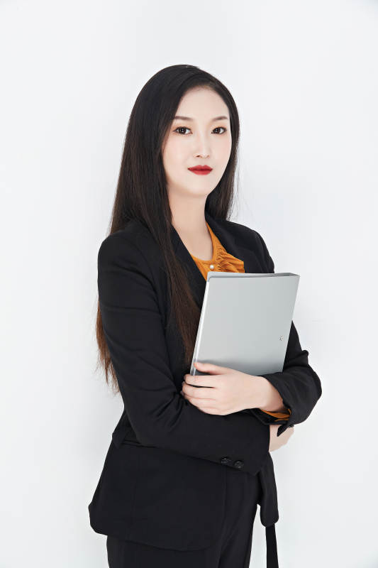 白色背景下的美丽商务女性肖像图片