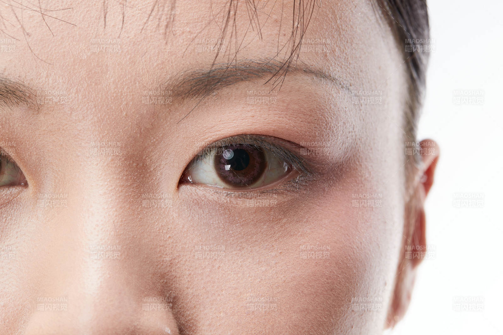 美丽的女孩眼睛局部特写细节图片