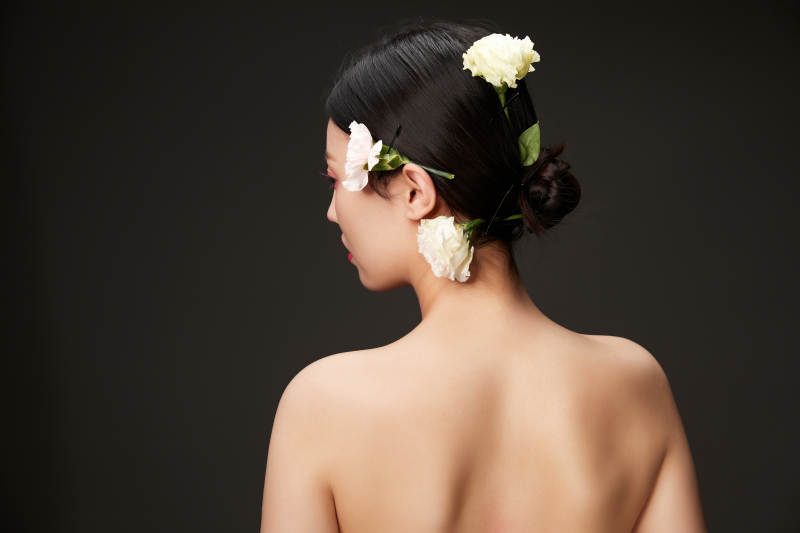 时尚亚洲女性婚纱妆面彩妆图片