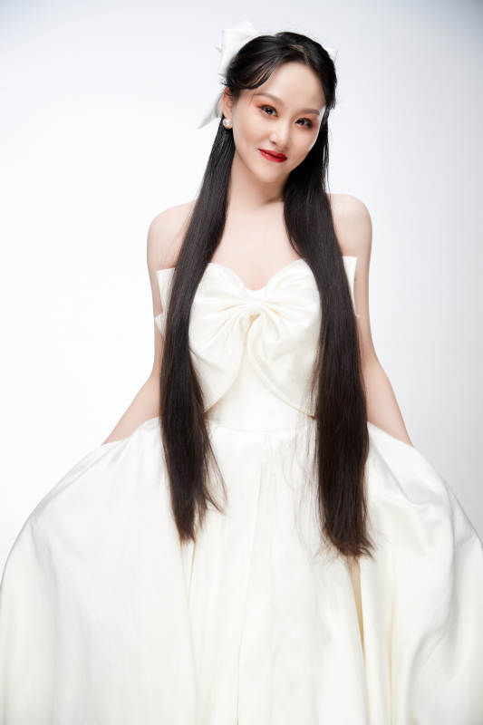 女性婚纱妆面图片