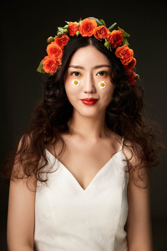 时尚亚洲女性婚纱妆面彩妆图片