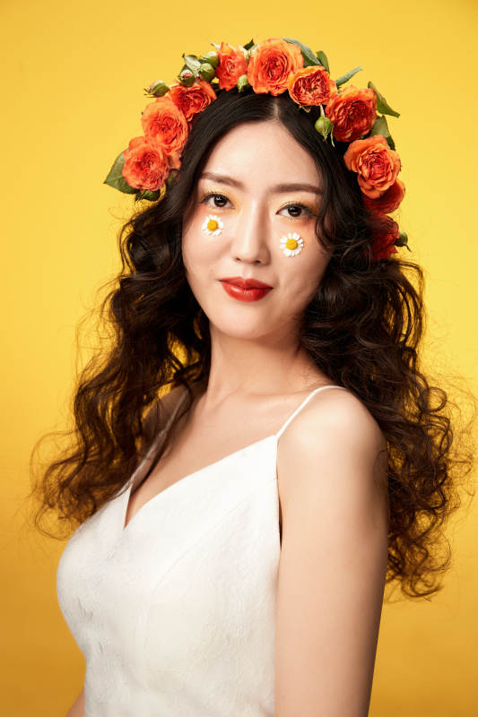 时尚亚洲女性婚纱妆面彩妆图片