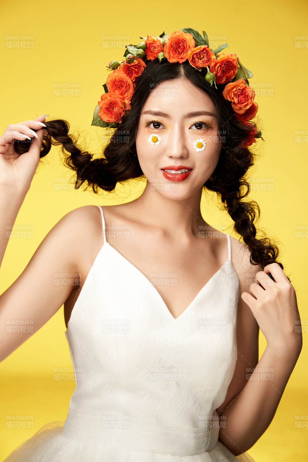 时尚亚洲女性婚纱妆面彩妆图片