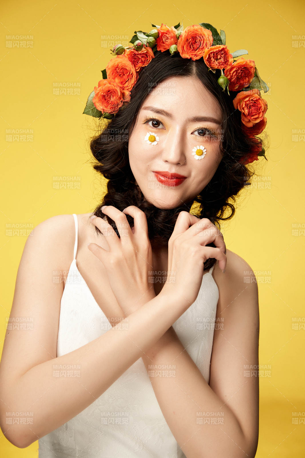 时尚亚洲女性婚纱妆面彩妆图片