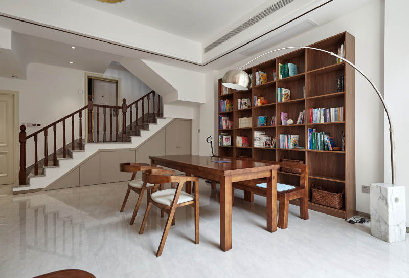 现代书房楼梯间图片