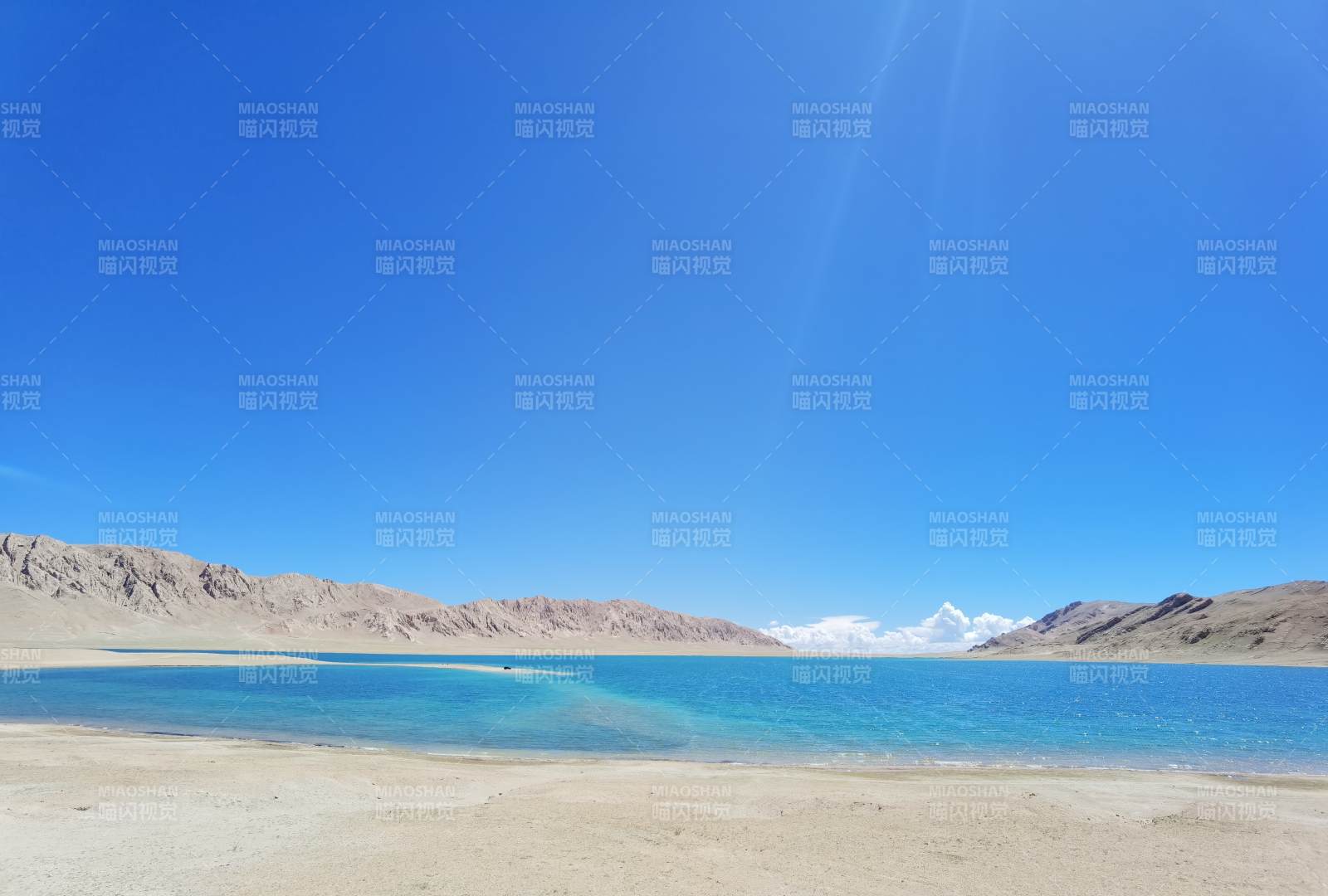 远看色林错图片