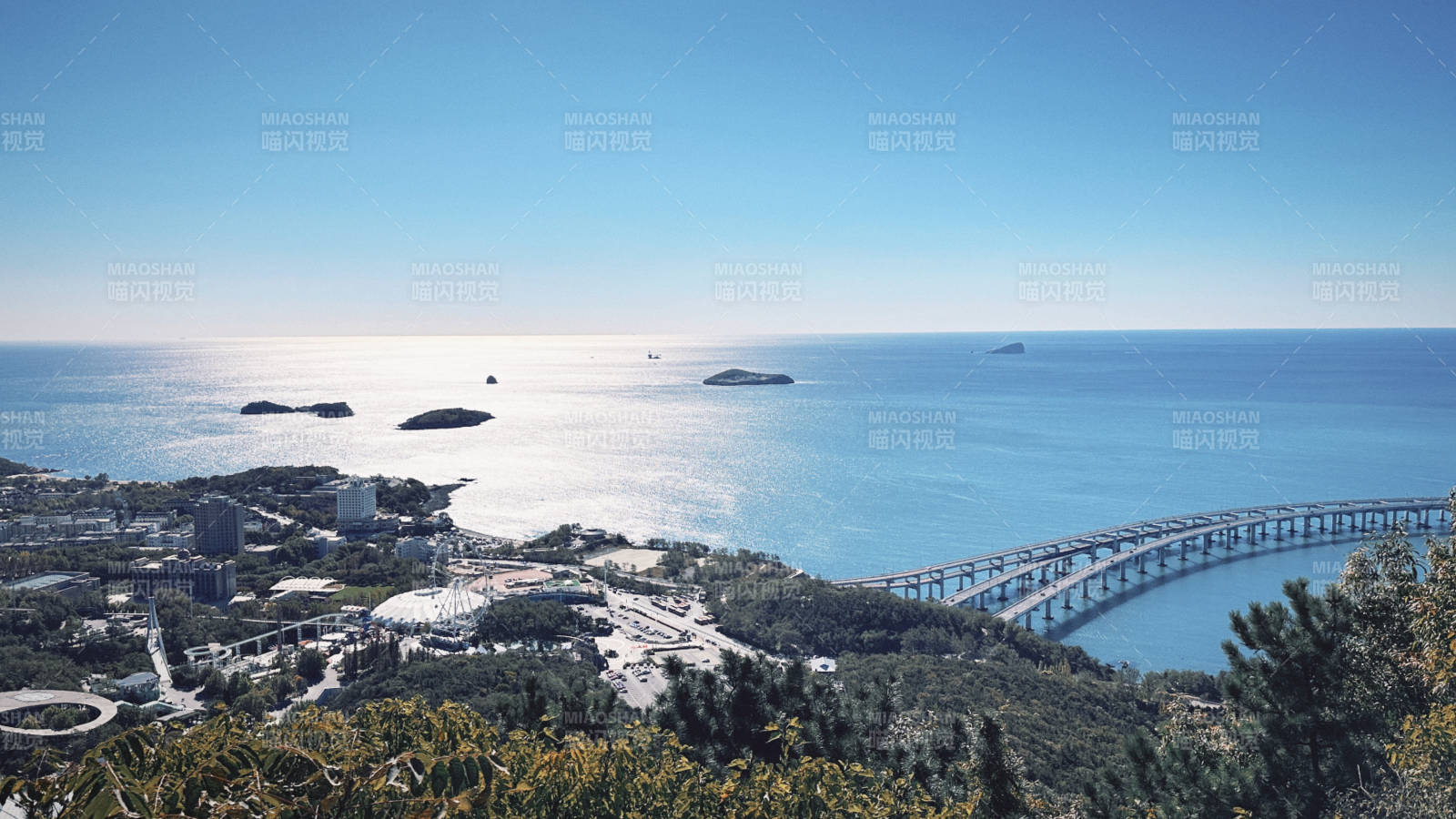 大连跨海大桥缆车视角图片