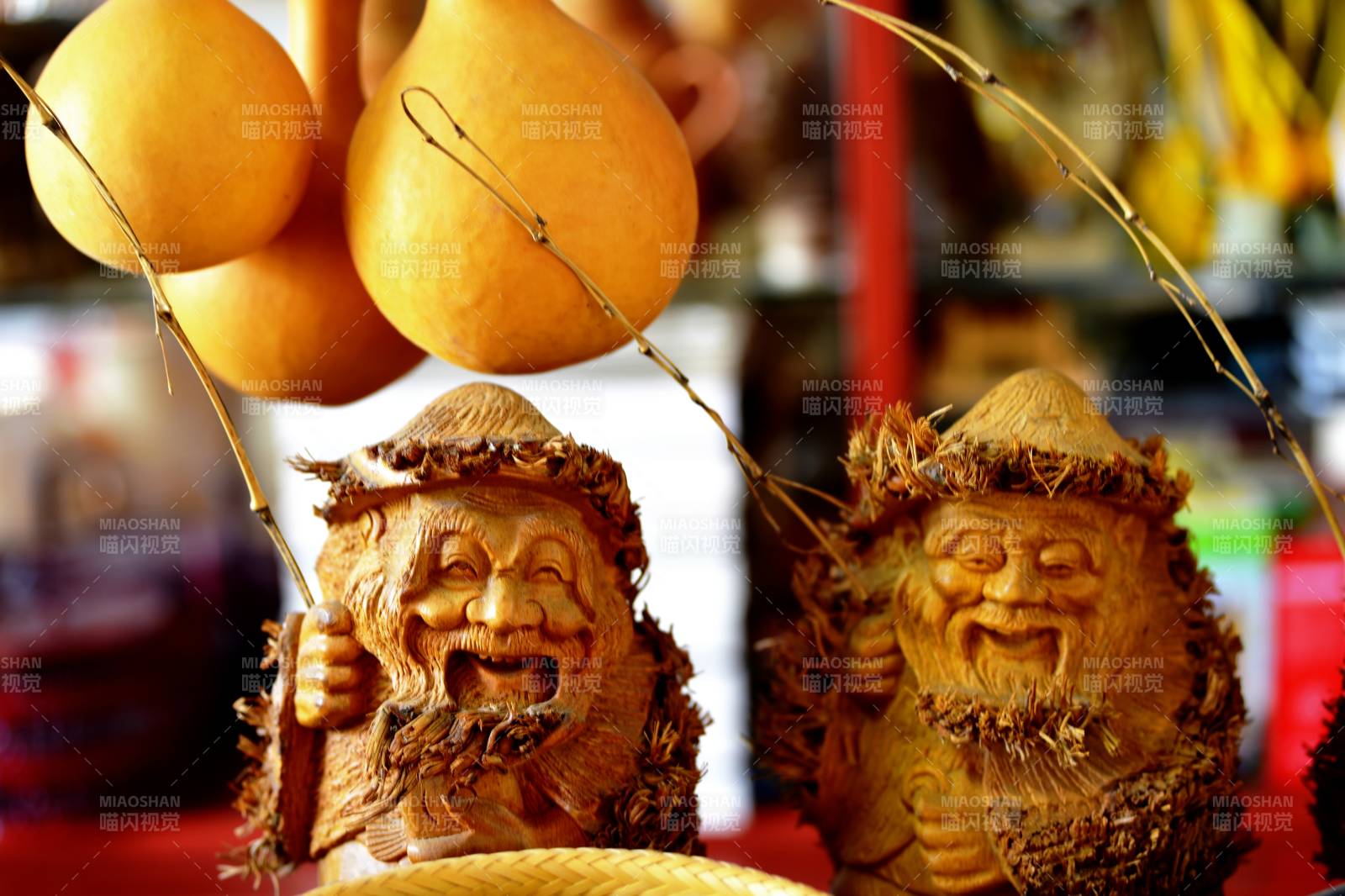 竹根雕笑脸艺术图片