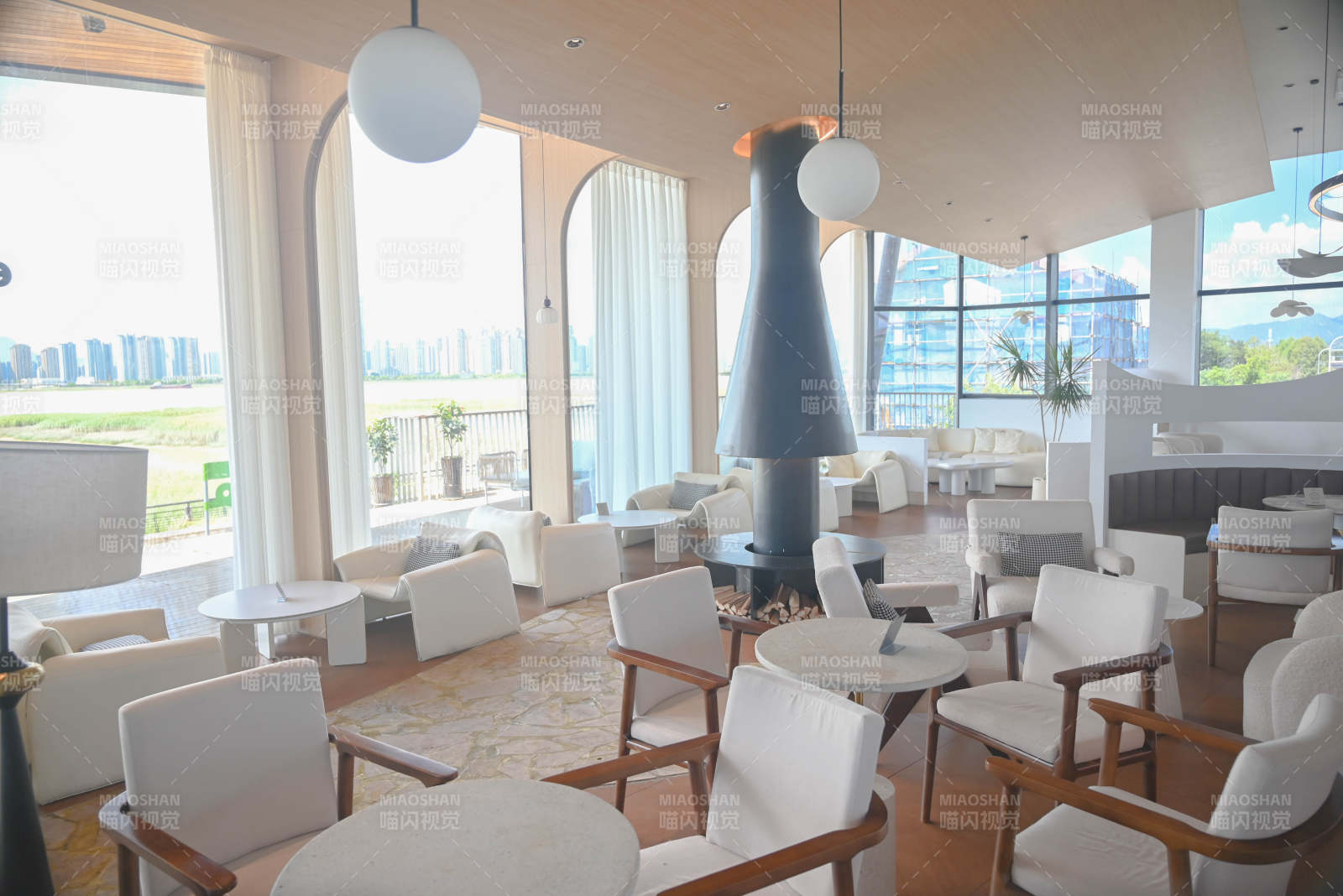 现代简约客厅设计图片