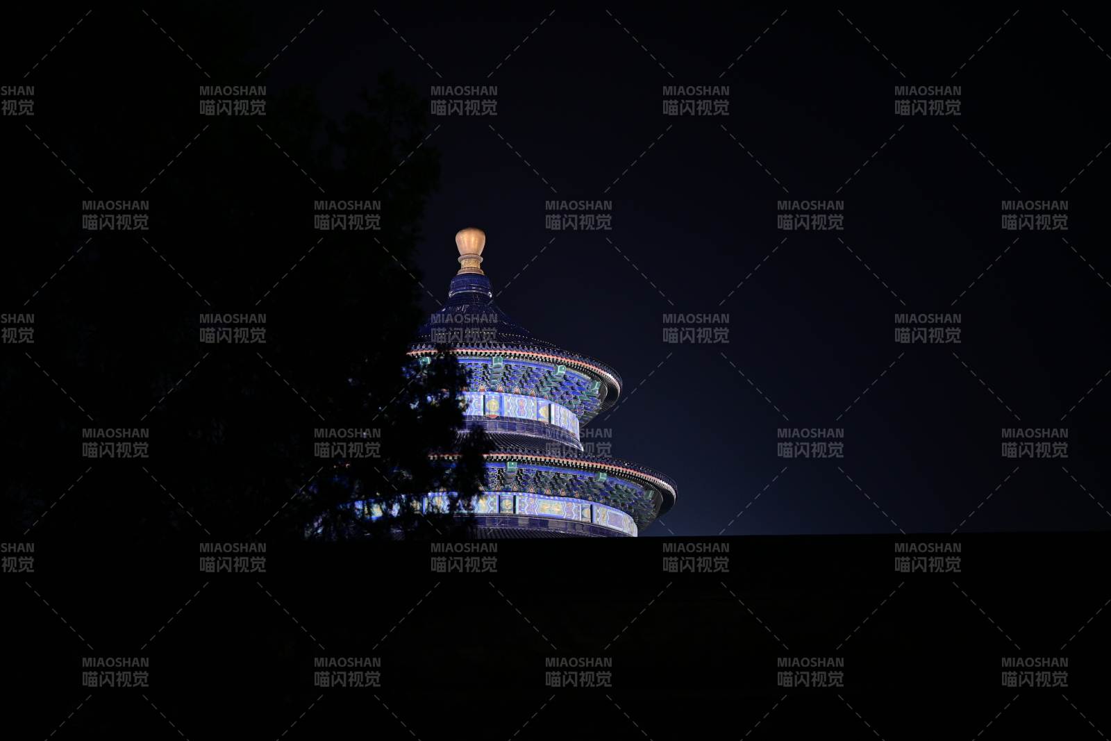 夜色中的天坛祈年殿图片