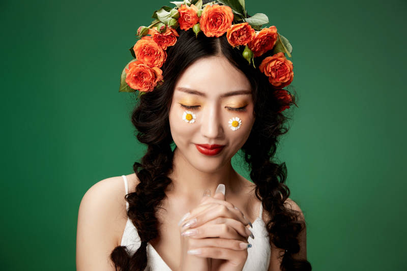 时尚亚洲女性婚纱妆面彩妆图片