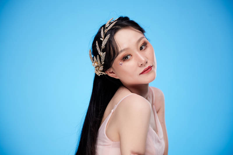 女性婚纱妆面图片