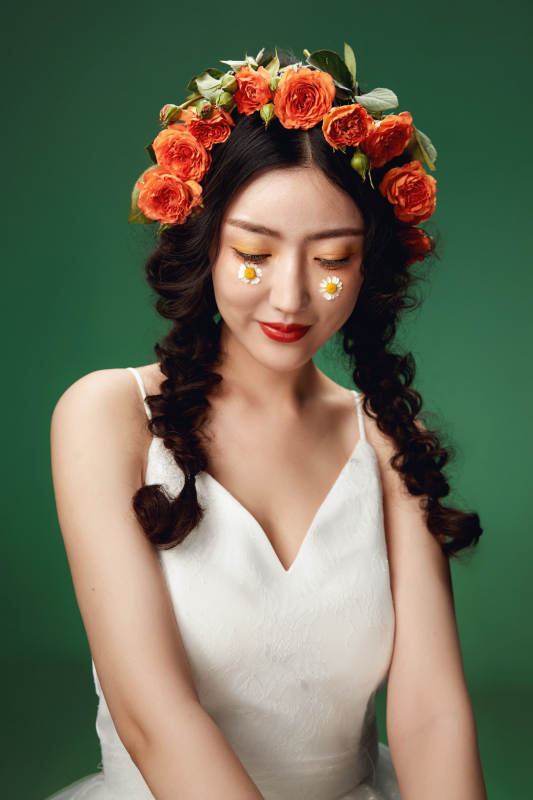 时尚亚洲女性婚纱妆面彩妆图片