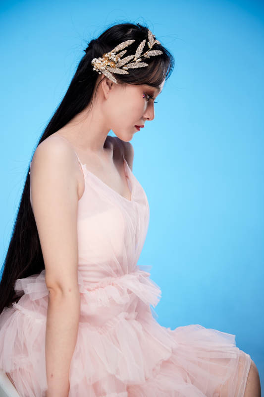 女性婚纱妆面图片