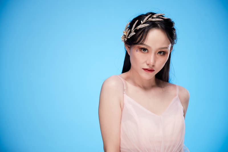 女性婚纱妆面图片