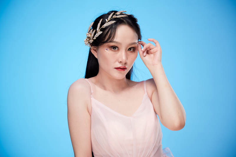 女性婚纱妆面图片