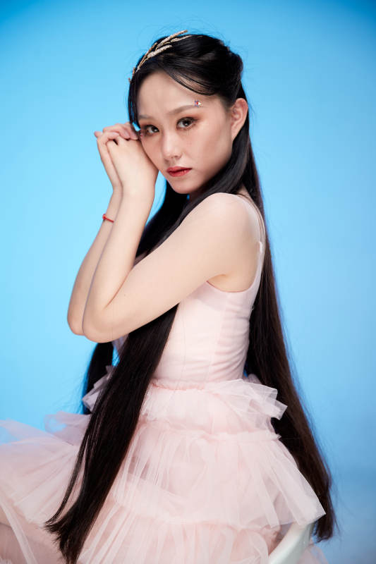 女性婚纱妆面图片