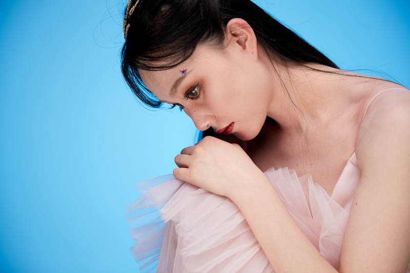 女性婚纱妆面图片