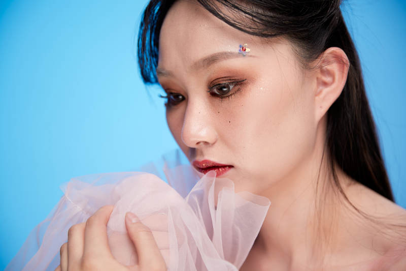 女性婚纱妆面图片