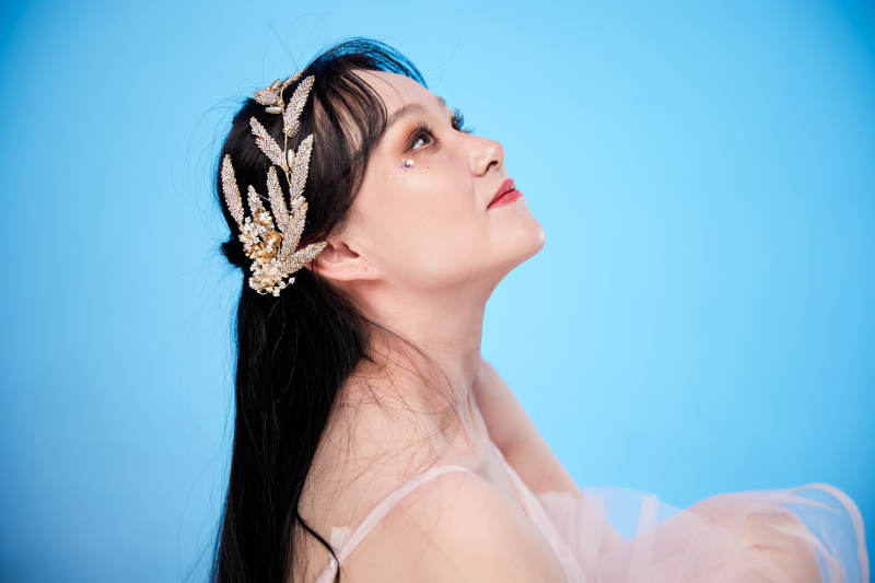 女性婚纱妆面图片