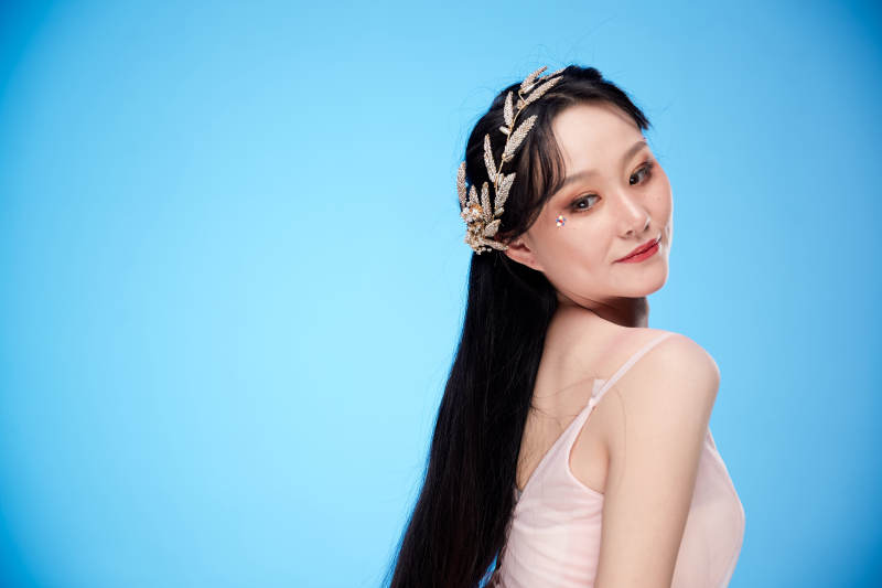 女性婚纱妆面图片