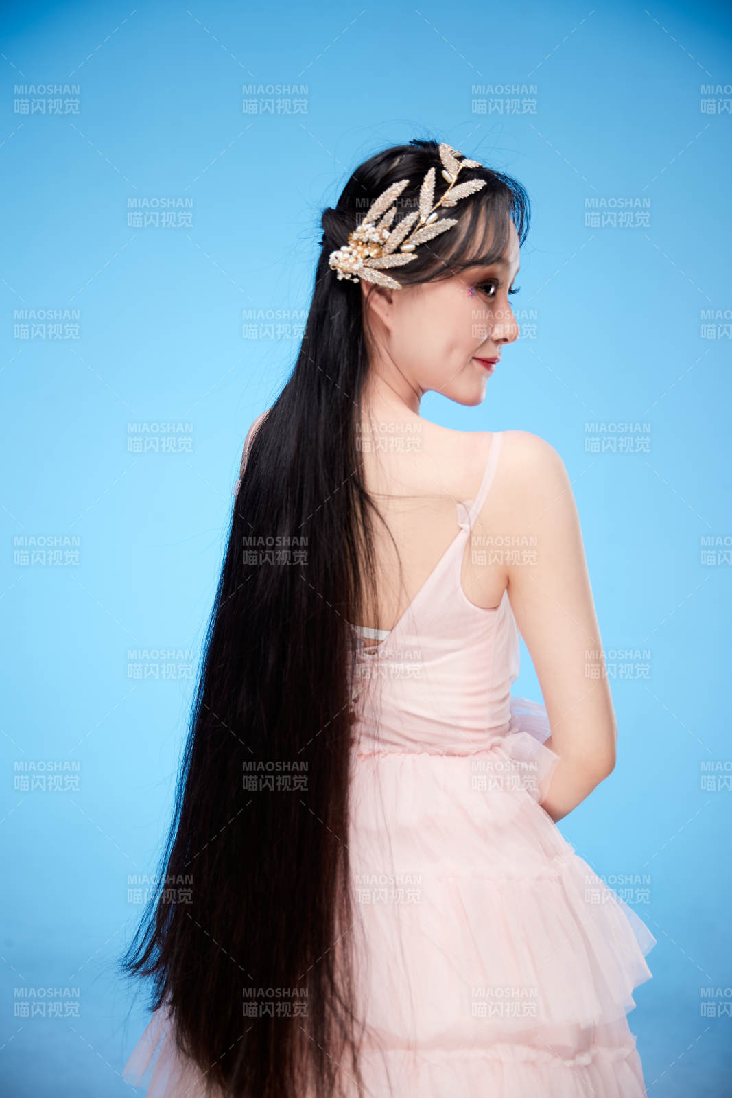 女性婚纱妆面图片