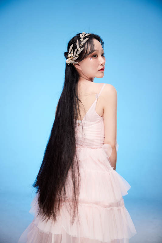 女性婚纱妆面图片