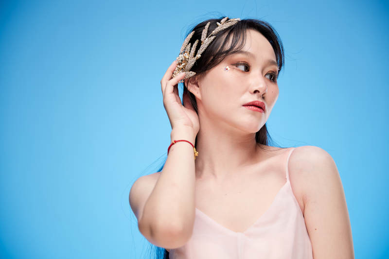 女性婚纱妆面图片