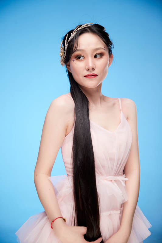 女性婚纱妆面图片