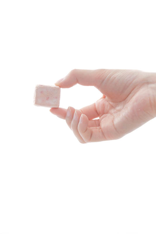 纤细柔美的女性手部特写图片