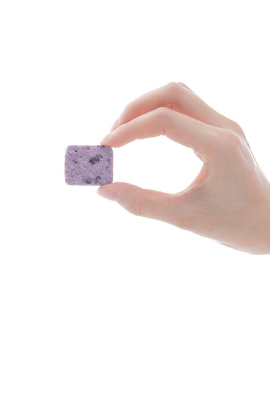 纤细柔美的女性手部特写图片