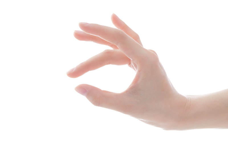 纤细柔美的女性手部特写图片