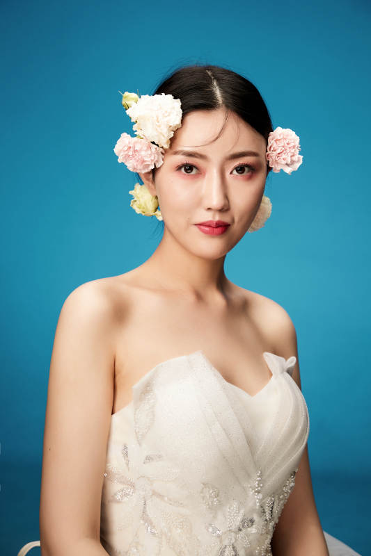 时尚亚洲女性婚纱妆面彩妆图片