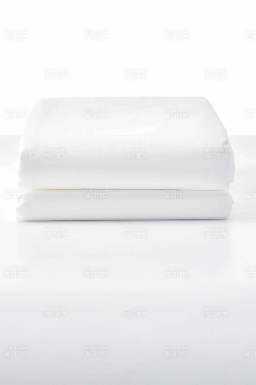 一次性旅行酒店清洁用无纺布浴巾图片