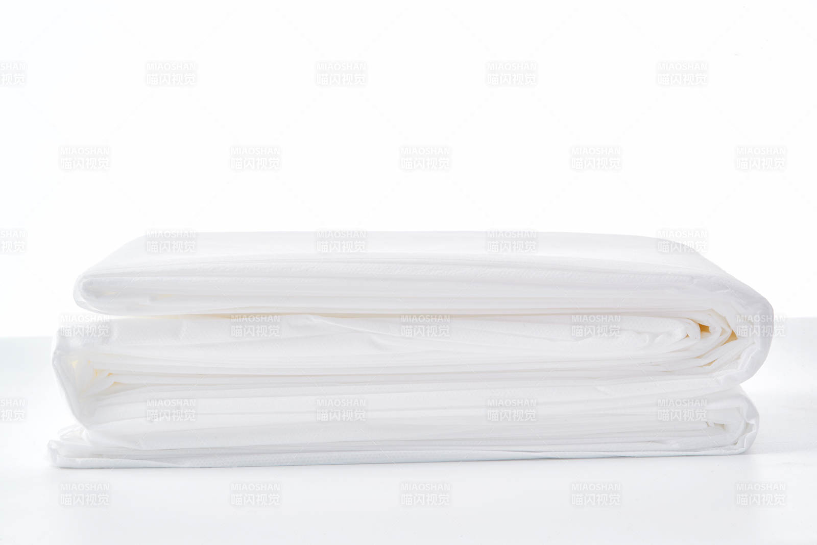 一次性旅行酒店清洁用无纺布浴巾图片