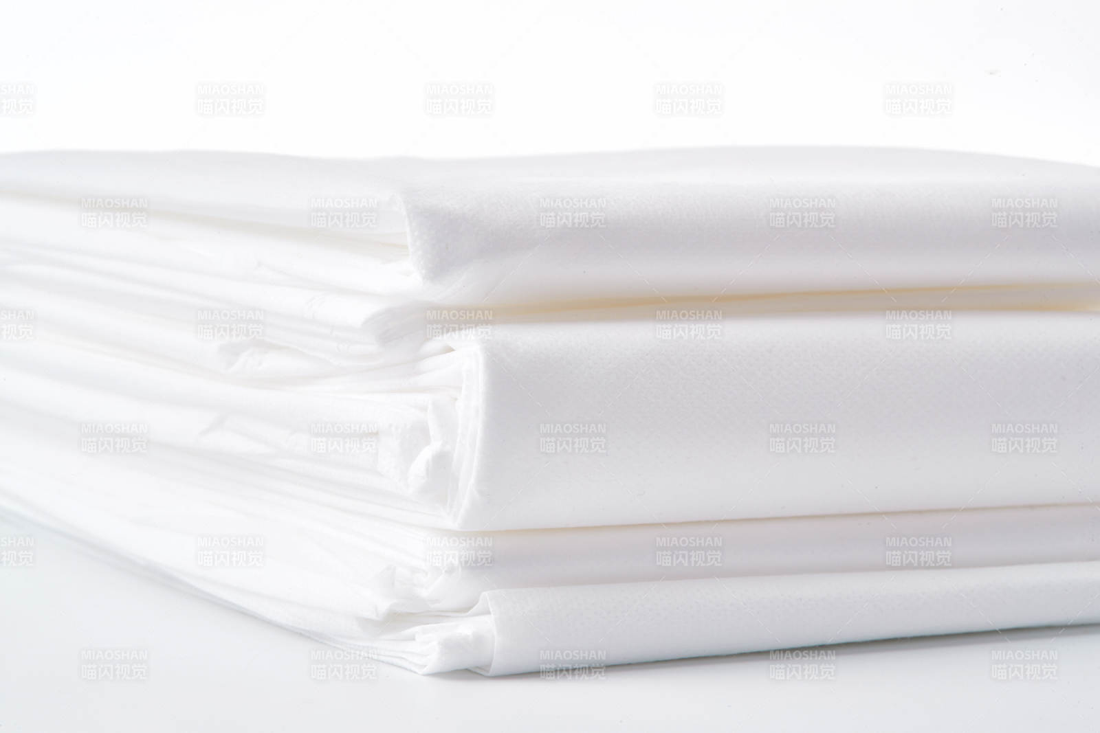 一次性旅行酒店清洁用无纺布浴巾图片