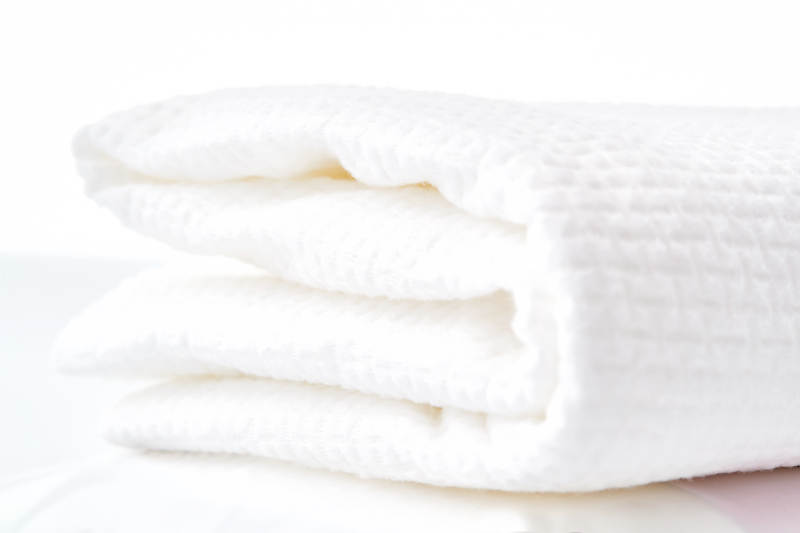 一次性旅行酒店清洁用无纺布浴巾图片