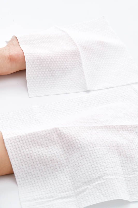 一次性旅行酒店清洁用无纺布浴巾图片