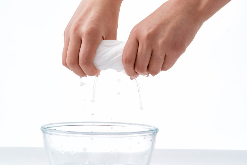 一次性旅行酒店清洁用无纺布浴巾图片