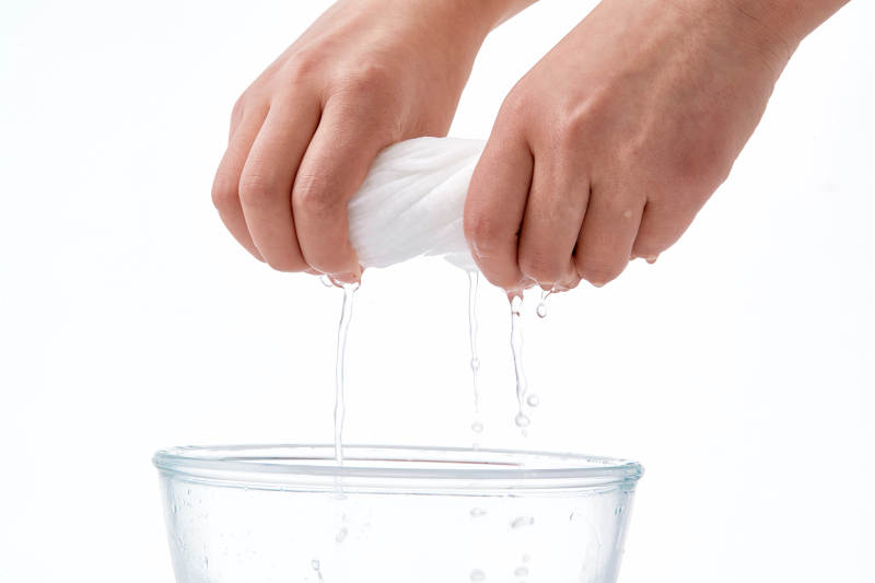 一次性旅行酒店清洁用无纺布浴巾图片